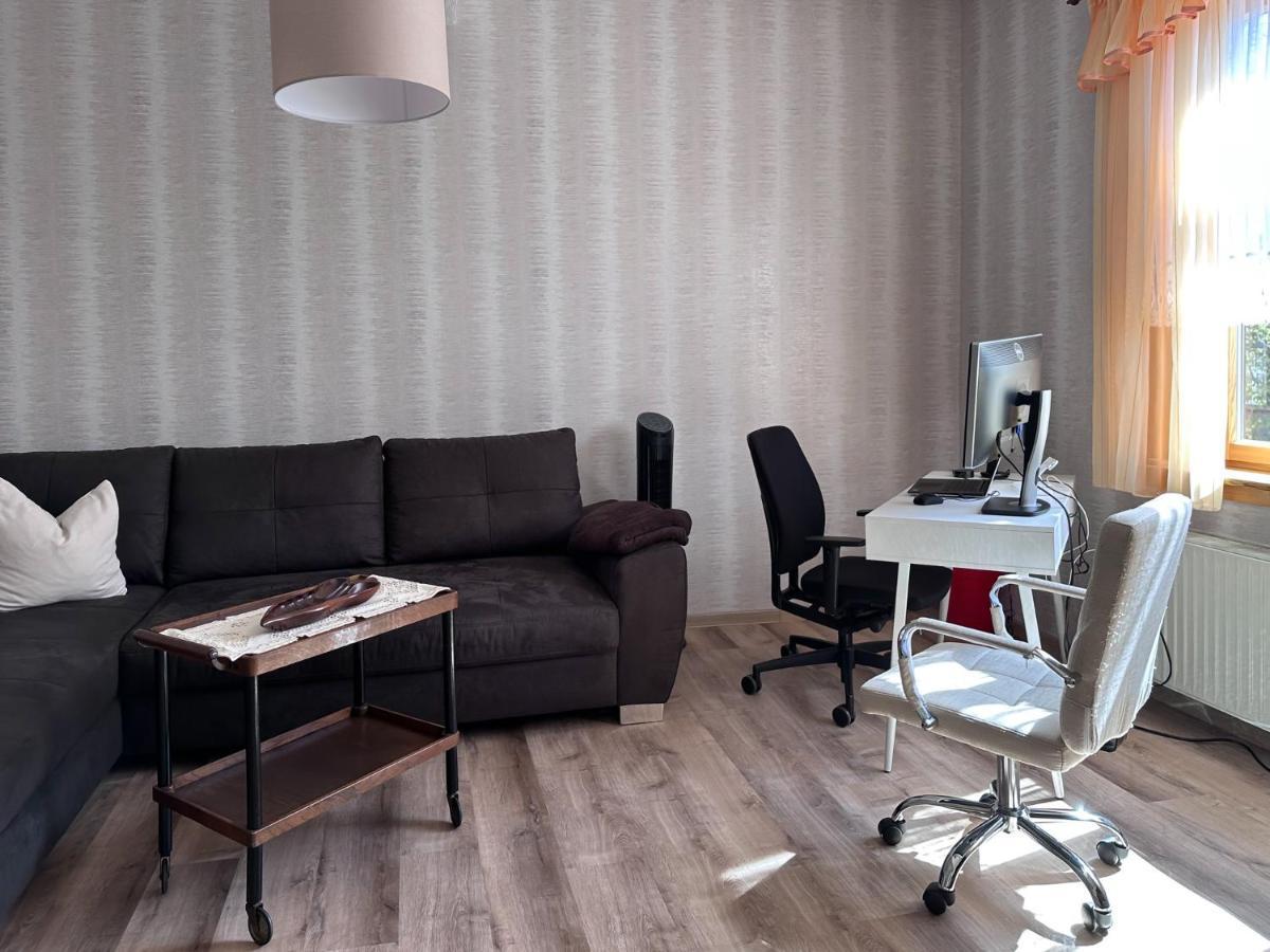 Schoene Altbauwohnung Mit Grosser Sonnenterrasse Rudolstadt Exterior foto