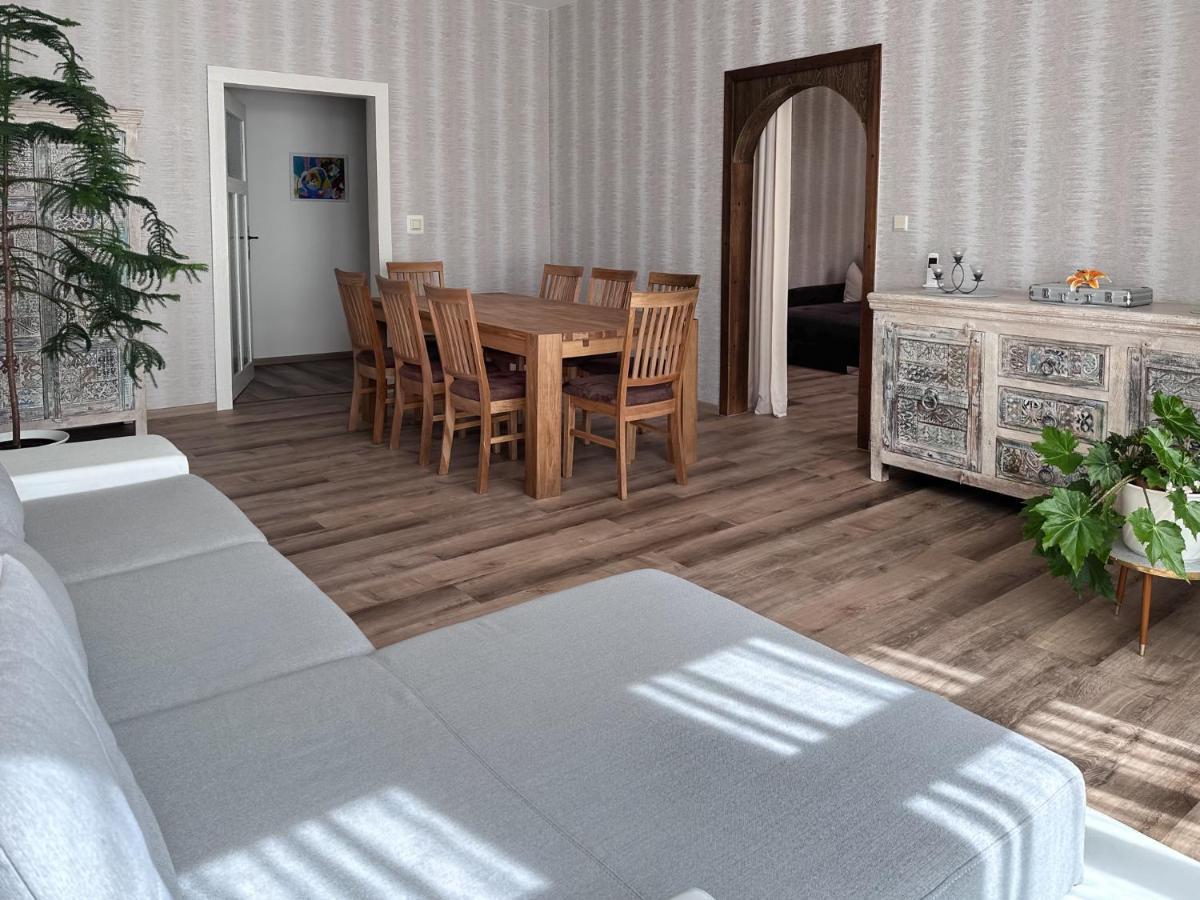 Schoene Altbauwohnung Mit Grosser Sonnenterrasse Rudolstadt Exterior foto
