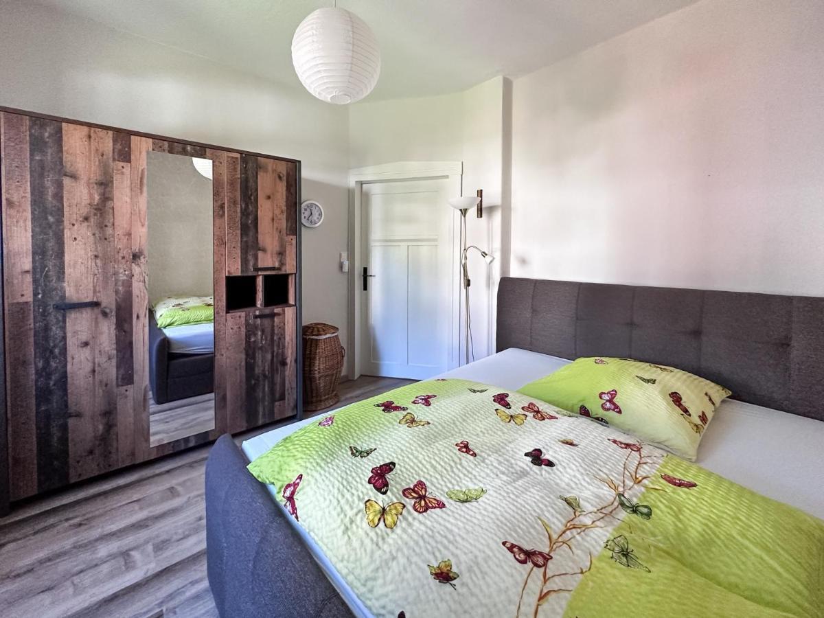 Schoene Altbauwohnung Mit Grosser Sonnenterrasse Rudolstadt Exterior foto